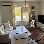 Moderne Og Sentral Leilighet Med Balkong - Perfekt For Familier